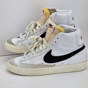 Nike Blazer Mid '77 Retro Women's 7 White Black Athletic Sneakers Shoes